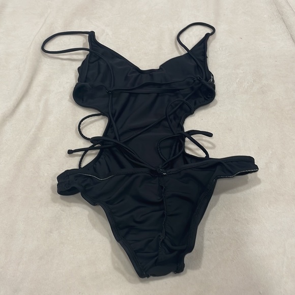 Black bathing suit 🩱 - Picture 4 of 4